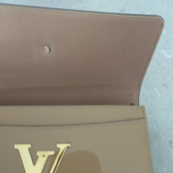 Louis Vuitton Louise Clutch - Picture 10 of 16